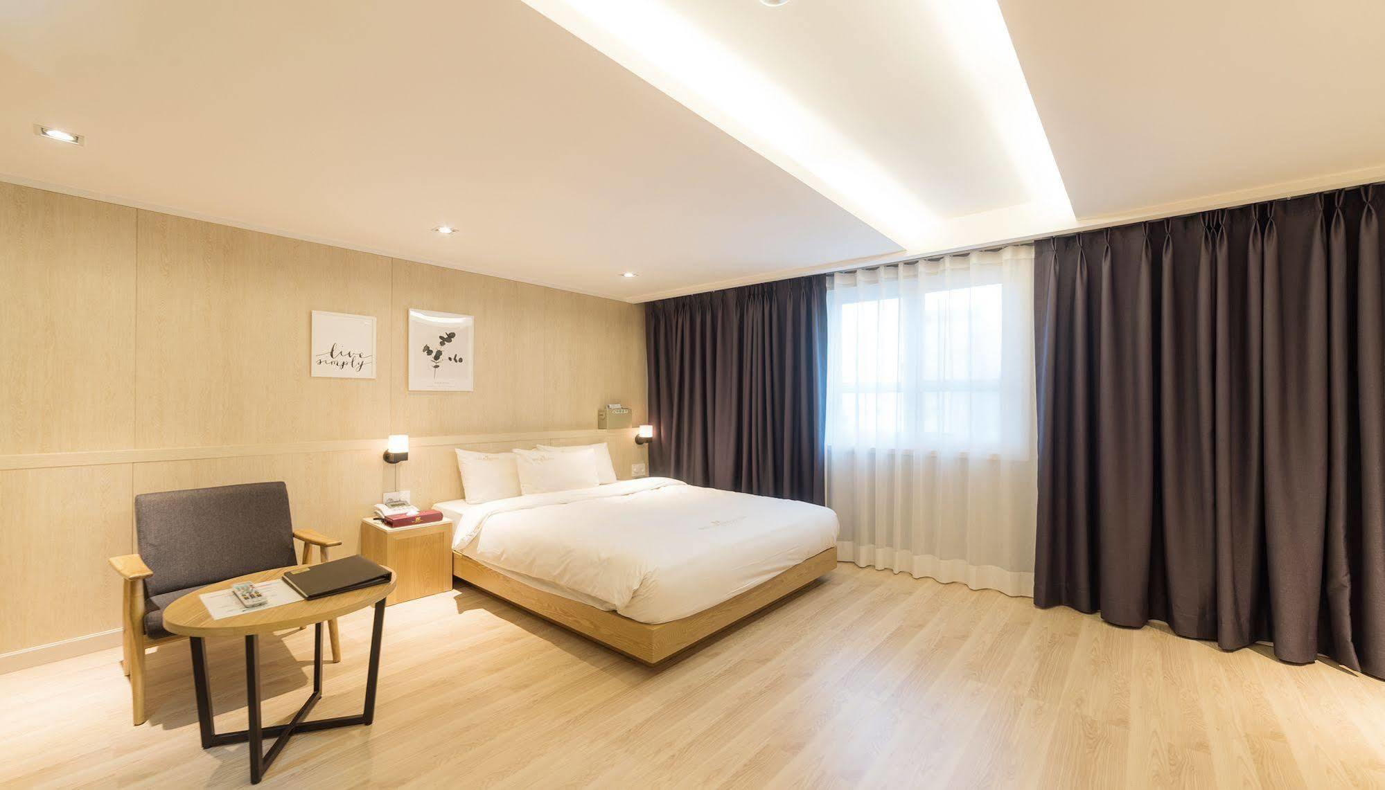 Reborn Suwon Silkroad Hotel Zewnętrze zdjęcie